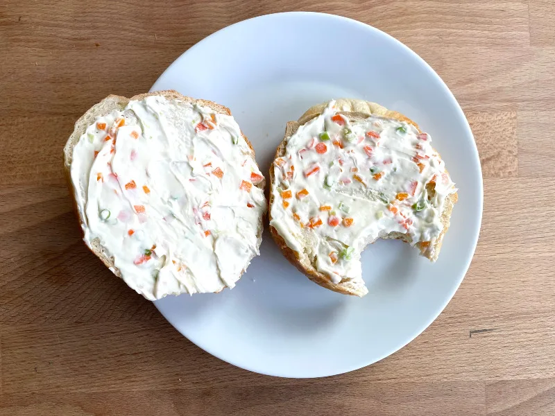 bagel with veggie cream cheese