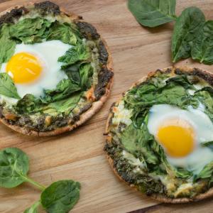 Egg in a Nesto Pesto Pita Pizza