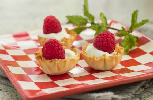 mini raspberry cheesecake bites