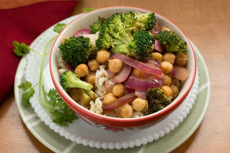 Broccoli Chickpea and Red Onion Stir-Fry, East Meets West Stir-Fry 1200-6959 Broccoli Chickpea and Red Onion Stir-Fry, East Meets West Stir-Fry 1200-6959