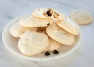 Chocolate Chip Meringue Cookies