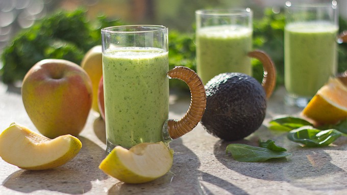 Green Detox Smoothie (Incredible Hulk Power Smoothie) - The Scramble