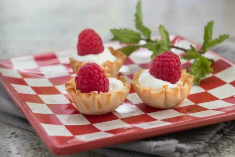 Mini-Fillo Raspberry Cheesecake Bites