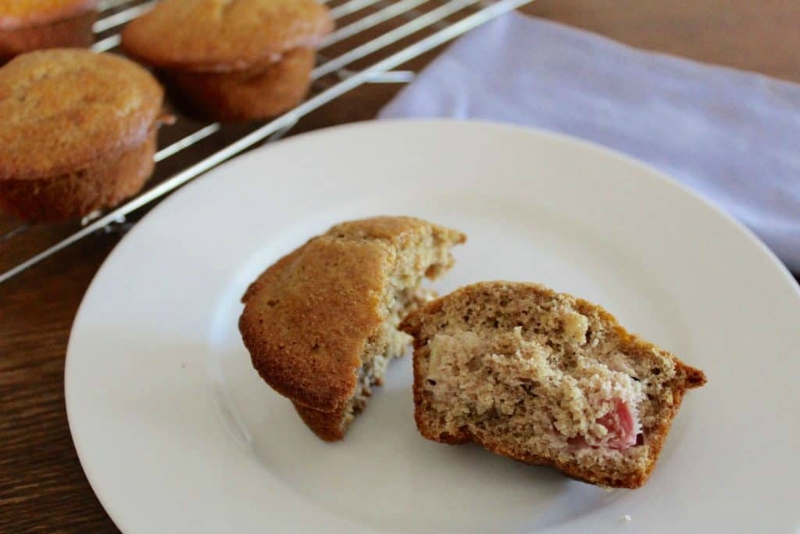 Rhubarb Yogurt Muffins