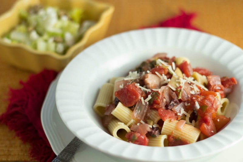 Rigatoni with Tomato-Artichoke Sauce 1200-004 Rigatoni with Tomato-Artichoke Sauce