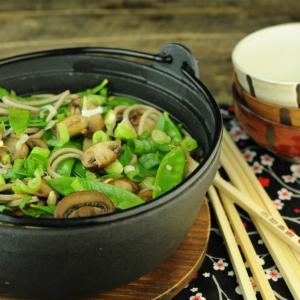 Soba Noodles with Snow Peas and Mushrooms