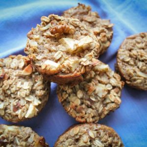 Apple Cinnamon Baked Oatmeal Cups