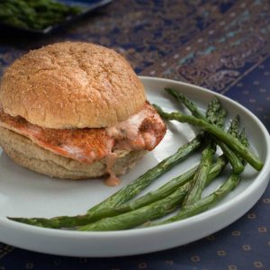 Broiled Salmon Sandwiches with Yogurt-Sriracha Sauce