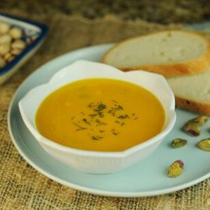 Carrot Soup with Curry and Dill