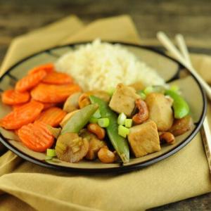 Chicken Stir-Fry with Snow Peas and Cashews