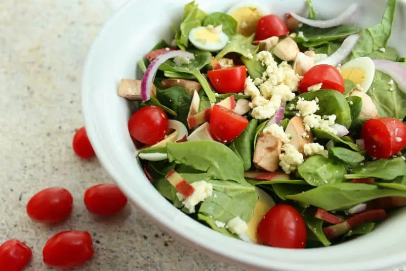 Classic Spinach Salad with Turkey Bacon