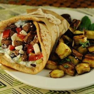 Greek Steak Wraps with Tzatziki Sauce