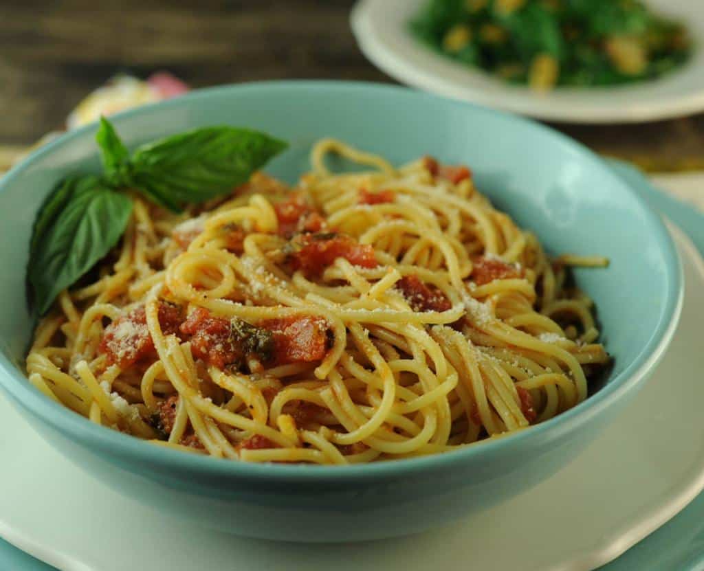 Spaghetti with Classic Tomato Sauce