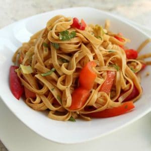 Chinese-Style Lo Mein with Vegetables