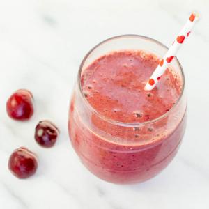 Chocolate Cherry Chia Smoothie