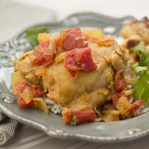 Creamy Chicken Curry with Tomatoes and Garlic