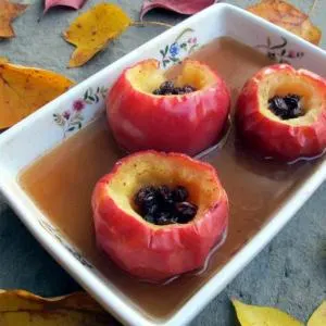 Microwave-Baked Apples