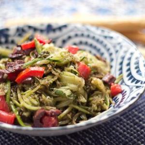 Raw Zucchini Noodles (Zoodles) with Pesto