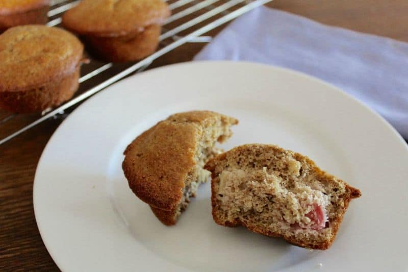 Rhubarb-Yogurt Muffins