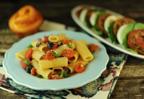 Rigatoni with Tomatoes and Olives - The Scramble