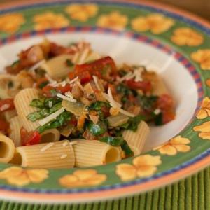 Rigatoni with Tomatoes and Tapenade