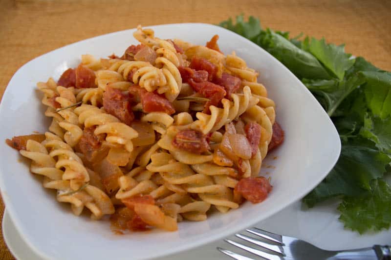 Rotini with Sundried Tomatoes and Goat Cheese