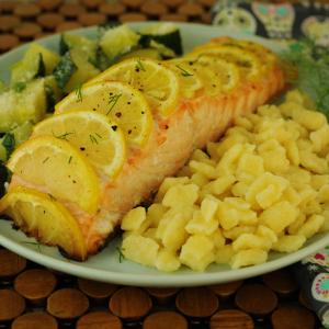 Salmon Topped with Slivered Lemon