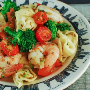 Tortellini with Shrimp and Broccoli Pesto
