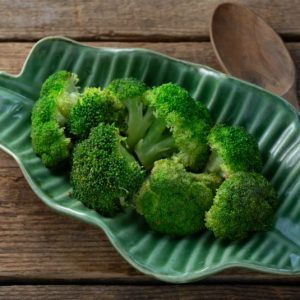 Sesame Stir-Fried Broccoli