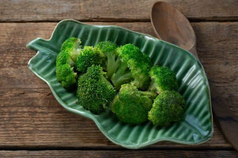 Sesame Stir-Fried Broccoli