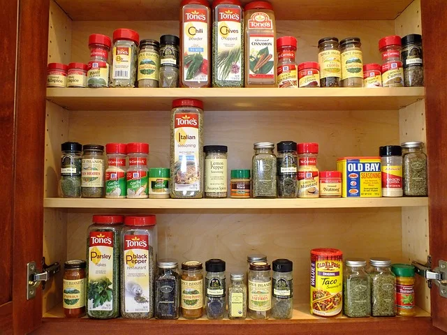 spring cleaning kitchen: clean out pantry