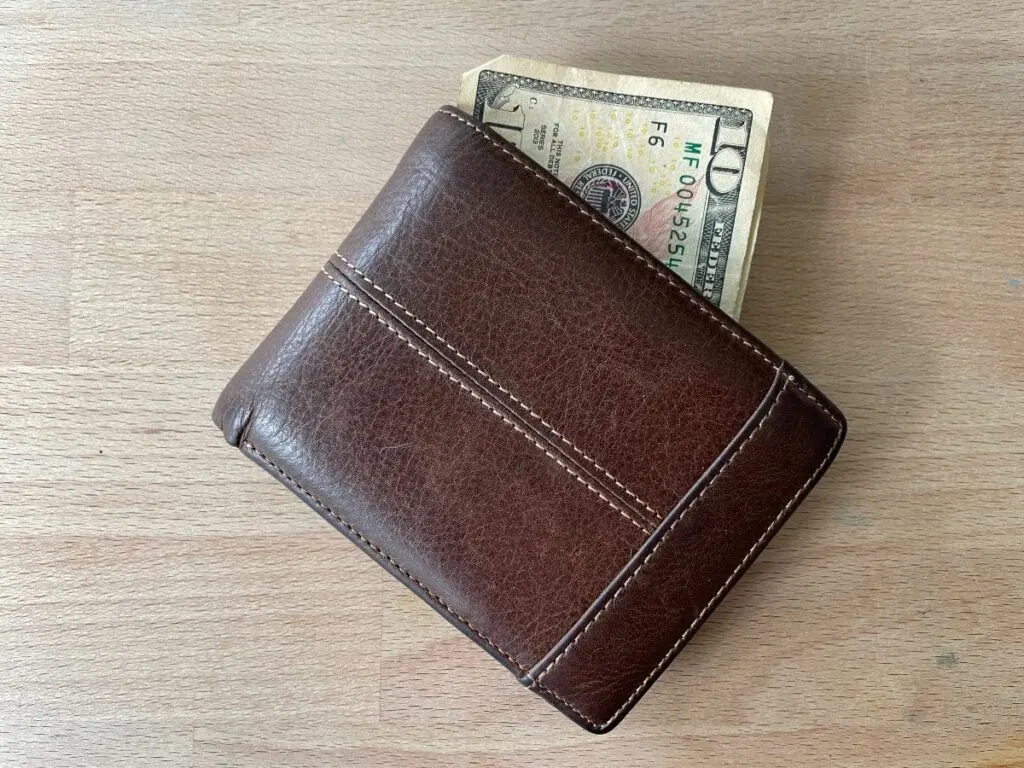 money in a wallet: how do we pay for college?