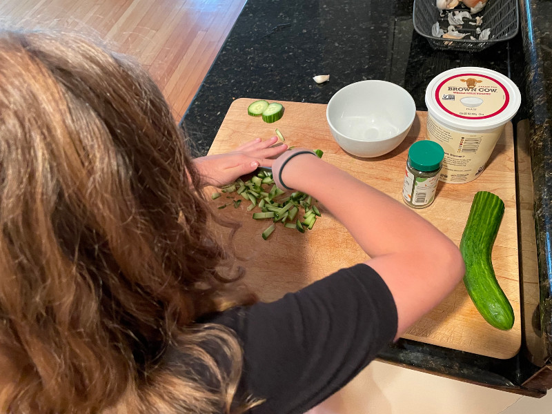 kids cook dinner