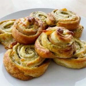 plate of pesto-turkey pinwheels