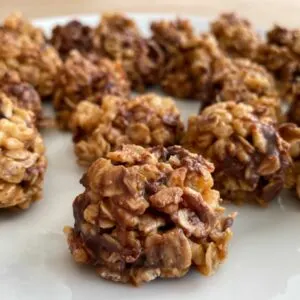 crispy honey peanut-oat bites