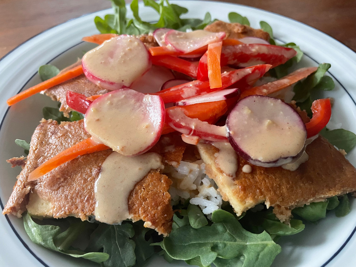 Baked Tofu Veggie Bowls with Peanut Sauce and Rice