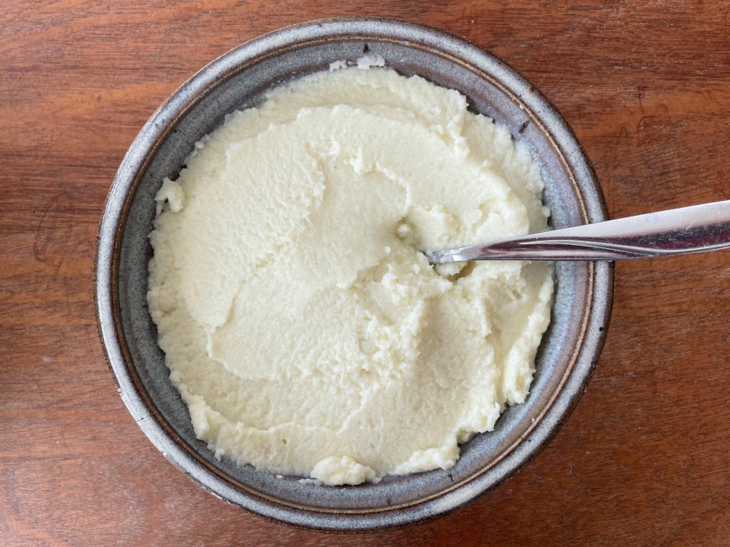 how to make mashed cauliflower with garlic