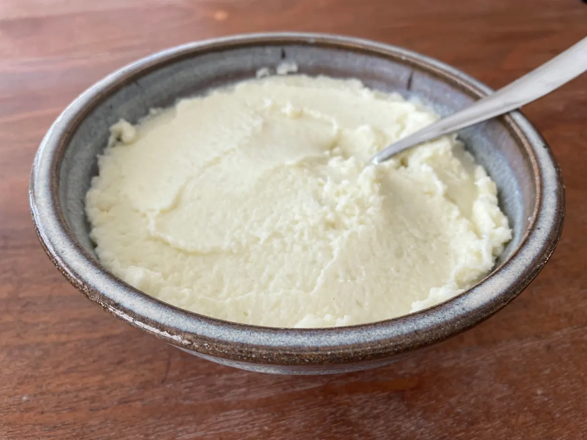 the best mashed cauliflower with garlic